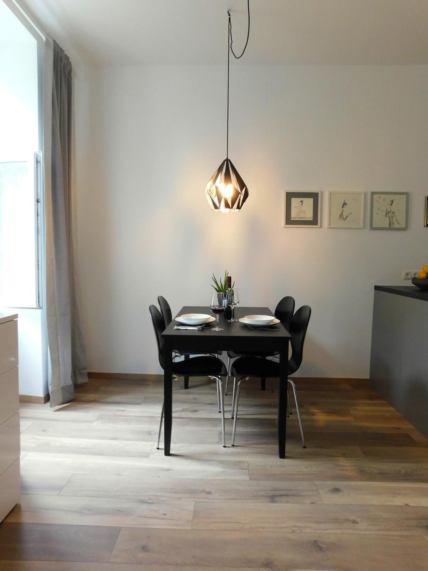 Max, Ruhige Sonnige Wohnung In Praternahe Vienna Exterior photo